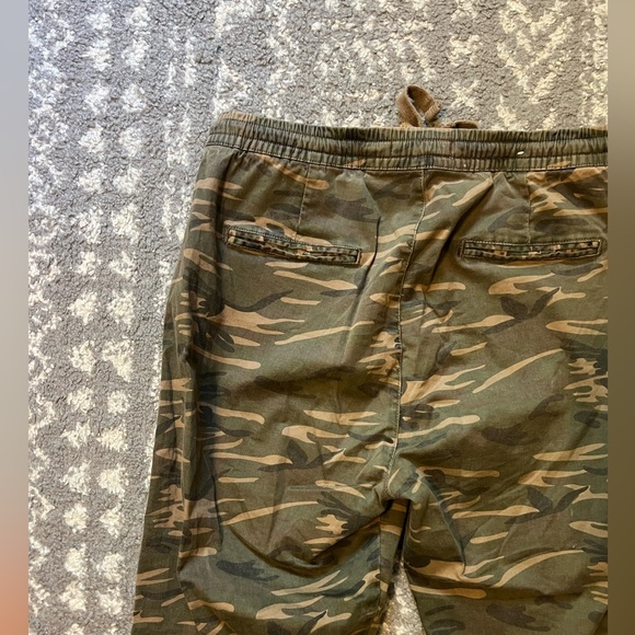 Cotton On Camouflage Ankle Pants  size 10 (H109) - Picture 8 of 12